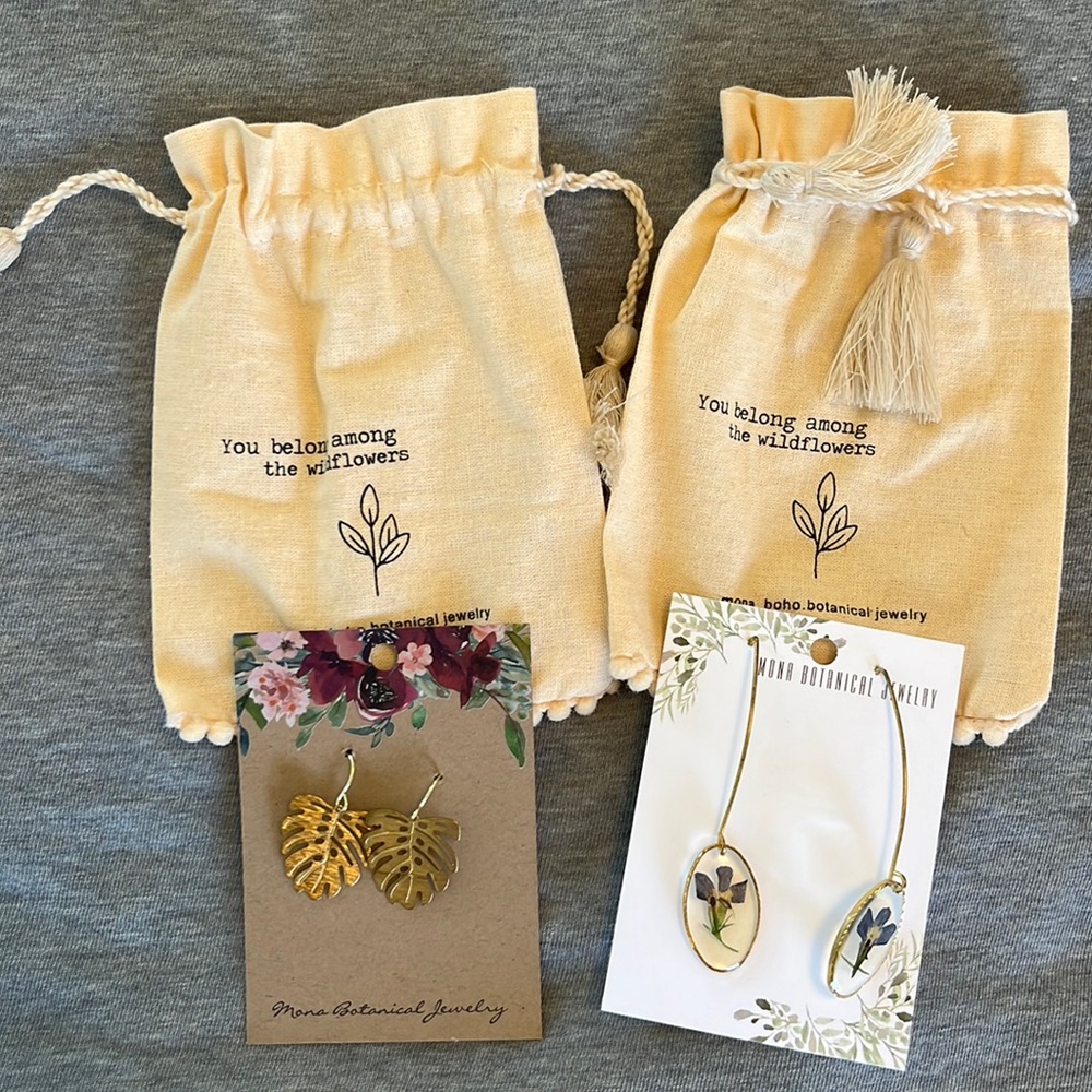 Hypoallergenic Boutique Botanic Earrings Two Pairs